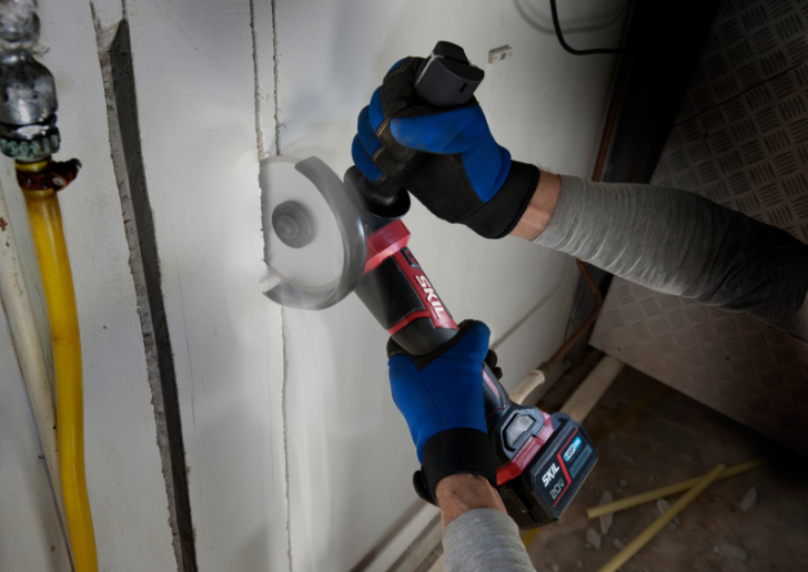 Rebarbadora 3930DA s/fio 1bateria4Ah+carregador+saco Skil